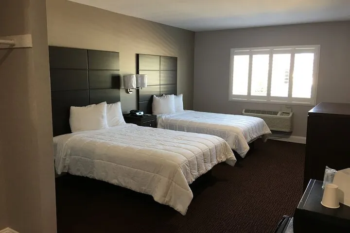 Room 5 of 43