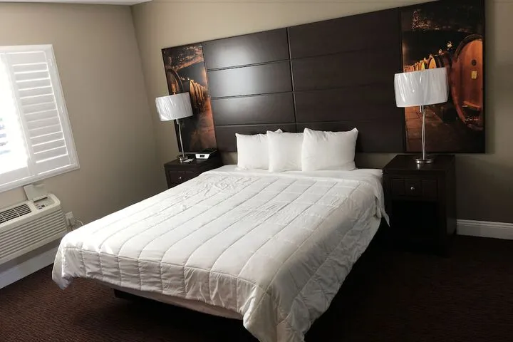 Room 4 of 43