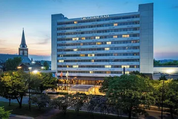 Crowne Plaza Knoxville Downtown University by IHG