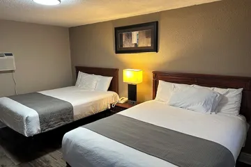 Champlain Motor Inn