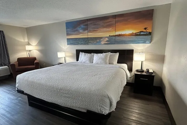Room 5 of 15