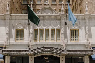 Club Quarters Hotel Downtown Houston