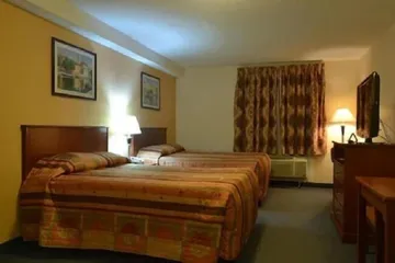 Aurora Park Inn & Suites