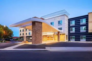 Fairfield Inn & Suites by Marriott Fresno North / Shaw Avenue