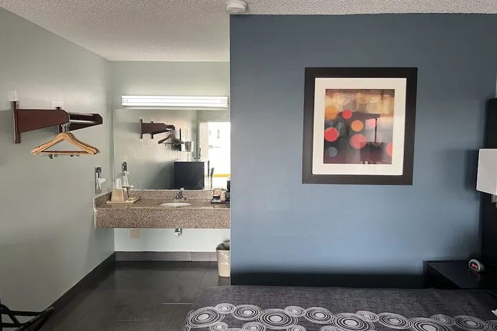Room 5 of 41