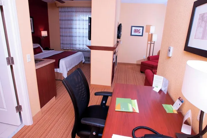 Room 2 of 34