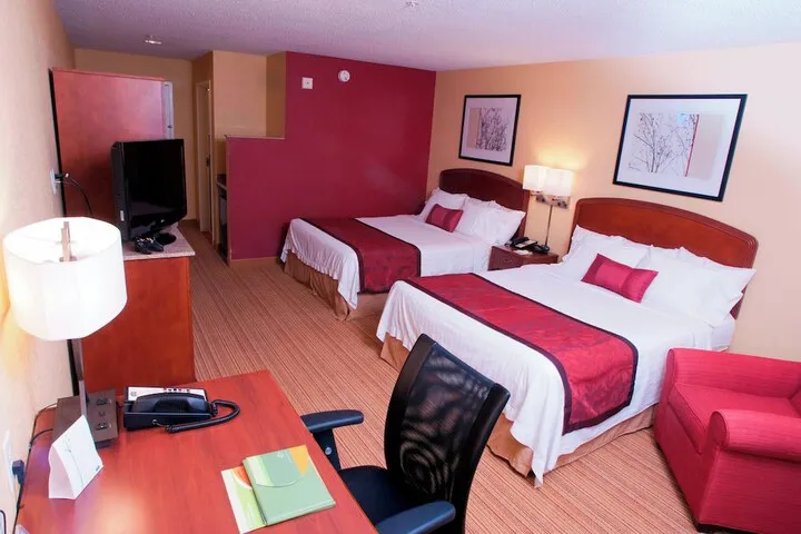 Room 4 of 34