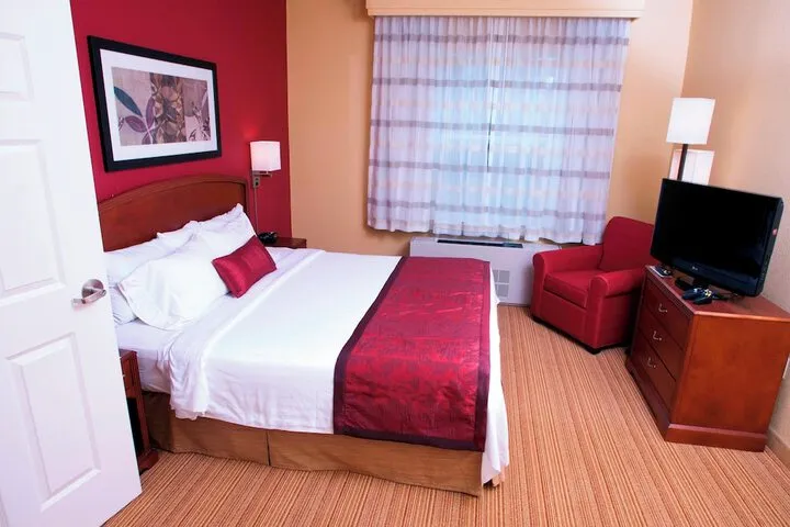 Room 3 of 34