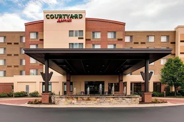 Courtyard by Marriott Chicago Schaumburg / Woodfield Mall