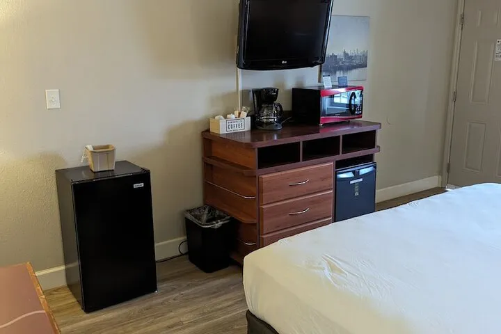 Room 5 of 40