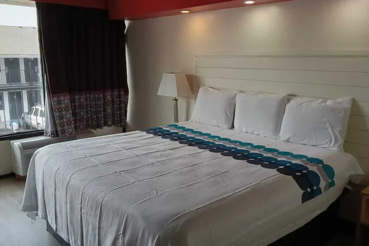 Room 5 of 30