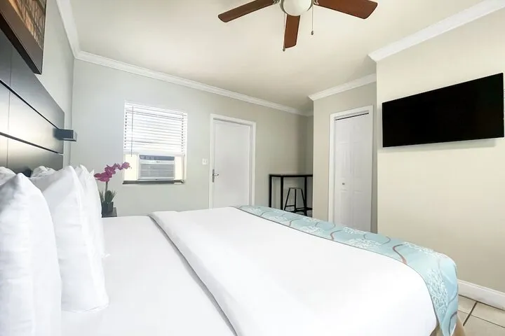Room 5 of 31
