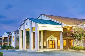 Days Inn by Wyndham Mooresville Lake Norman