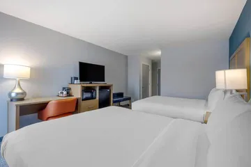 Comfort Inn & Suites Alexandria West