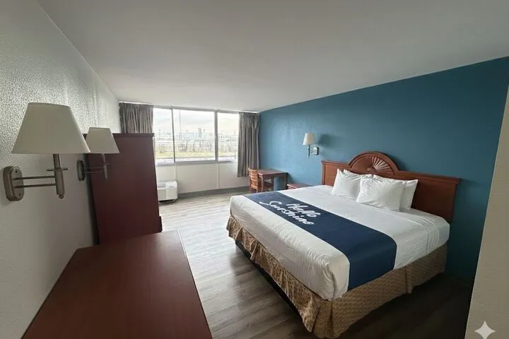 Room 5 of 19