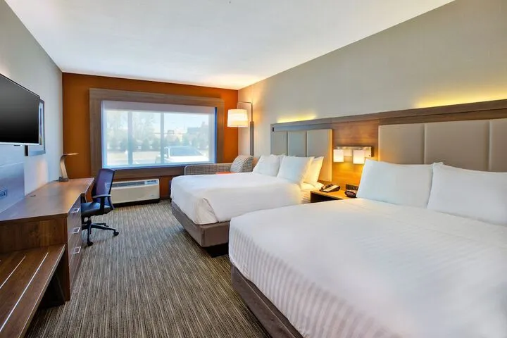 Room 5 of 38