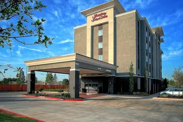Hampton Inn & Suites Moore
