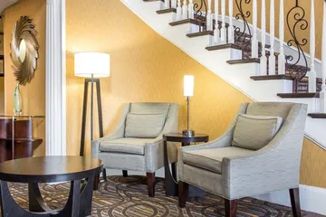 Comfort Inn & Suites at Stone Mountain