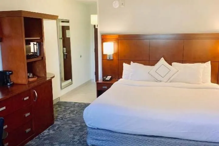 Room 3 of 29