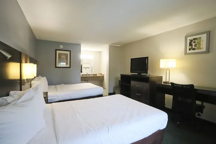 Room 4 of 11