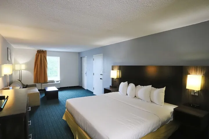 Room 3 of 11