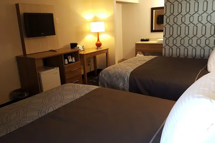 Room 4 of 35