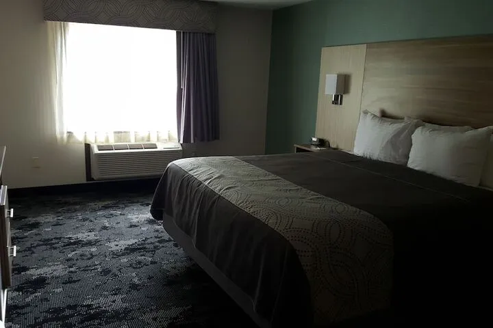 Room 5 of 35
