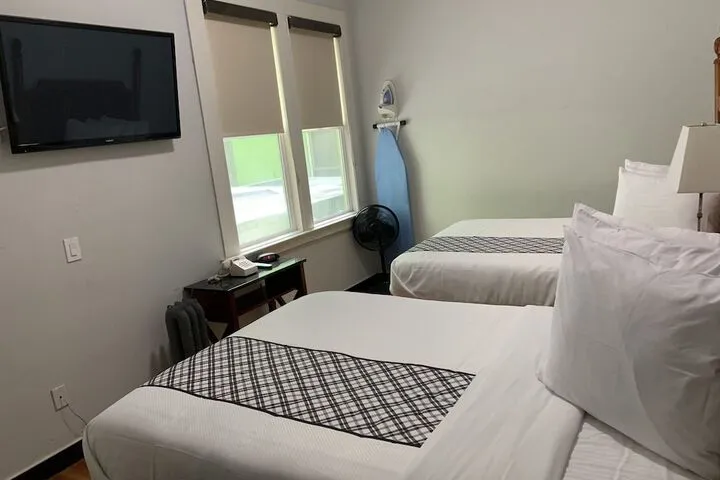 Room 4 of 19