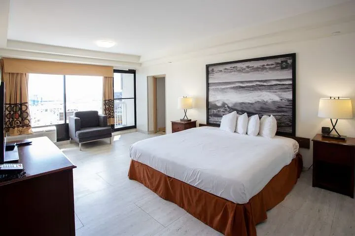 Room 4 of 42