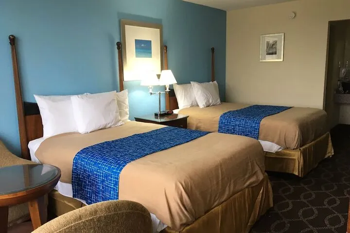 Room 4 of 32