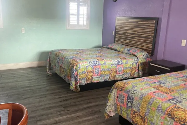 Room 3 of 39