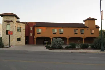La Hacienda near Alamodome & Riverwalk