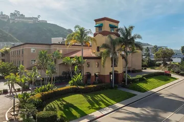 Ramada Suites by Wyndham San Diego / Hotel Circle Area