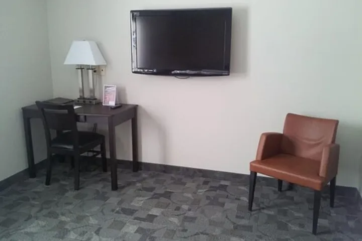 Room 5 of 37