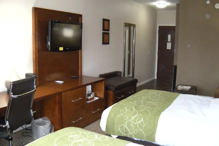 Room 5 of 49