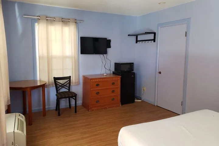 Room 5 of 92