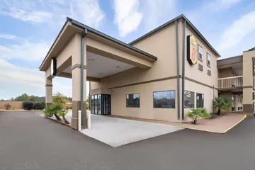 Super 8 by Wyndham Macon West