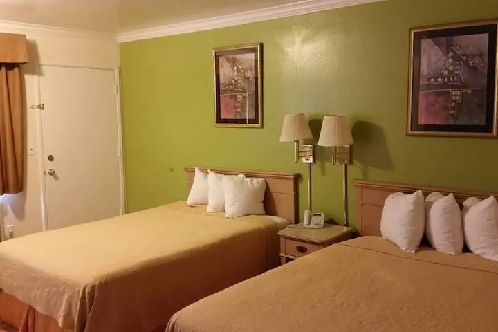 Room 5 of 30