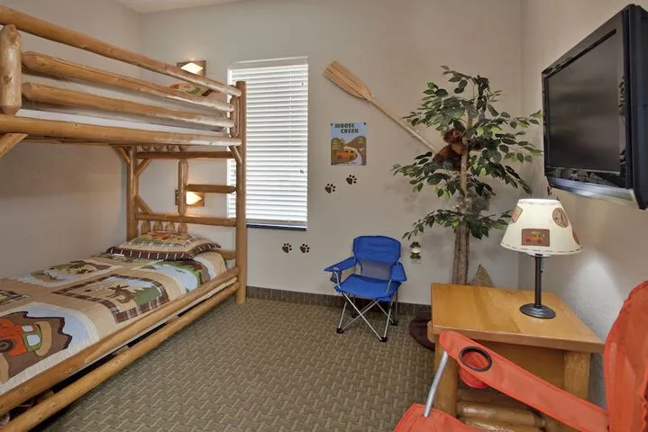 Room 4 of 90