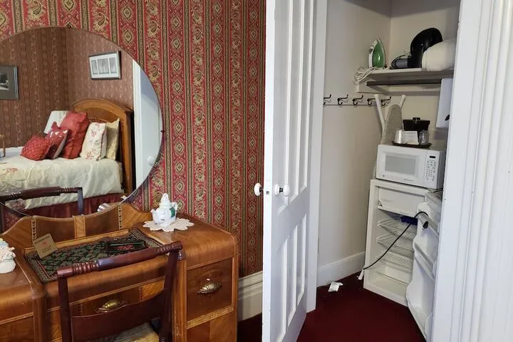Room 5 of 35
