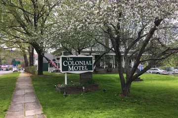 The Colonial Motel