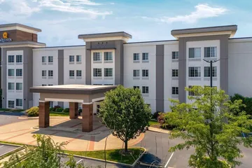 La Quinta Inn & Suites by Wyndham Columbus - Edinburgh