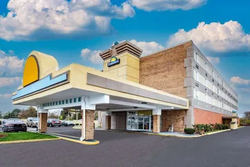 Days Inn by Wyndham Livonia / Canton/Detroit