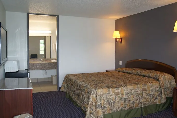 Room 5 of 20