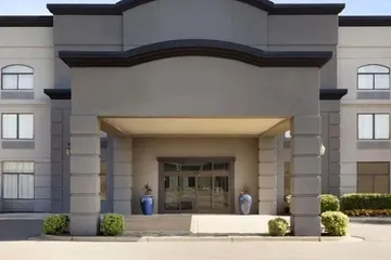 Townhome Inn & Suites