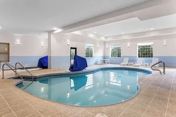 Comfort Suites Grayslake near Libertyville North