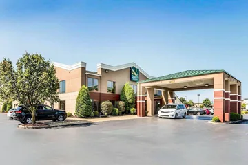 Quality Suites Paducah I-24