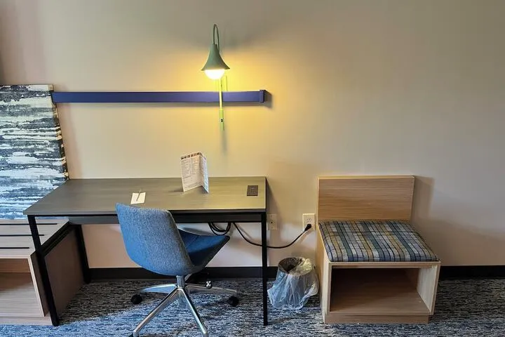 Room 5 of 56