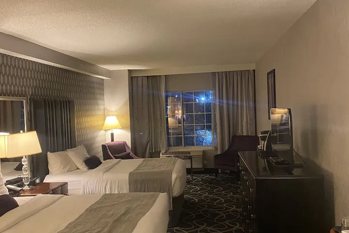 Room 5 of 25