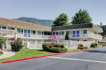 Motel 6 Grants Pass OR